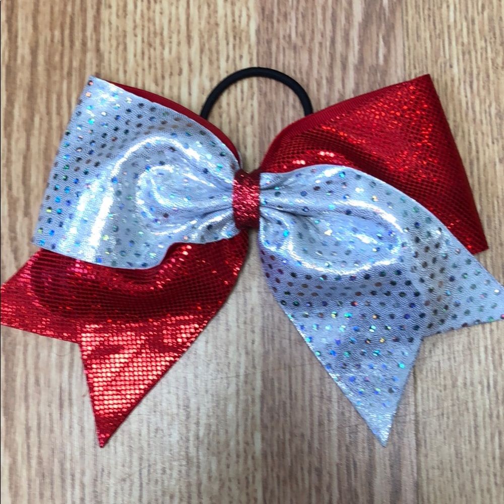 Cheer bow